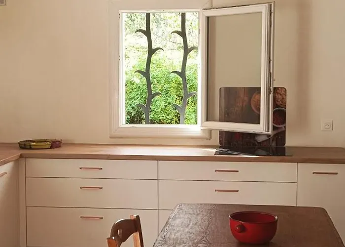 شقة Chambre Avec Cuisine Et Salon مونْتوبا